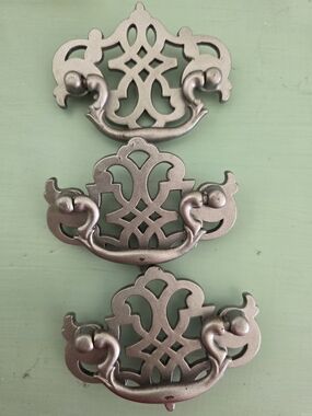 Antique-Style Silver Drawer Pulls - Set of 3